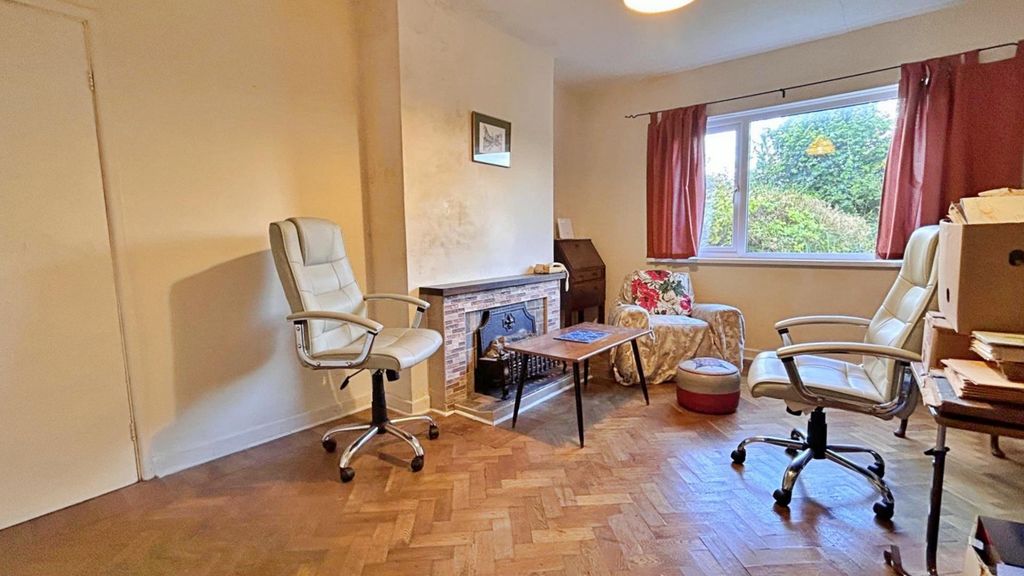 Property photo 3 of 26 17.Jpg