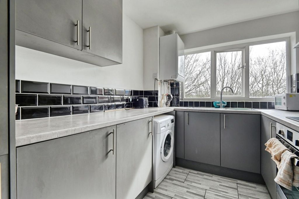 Property photo 3 of 13 51Sax8.Jpg