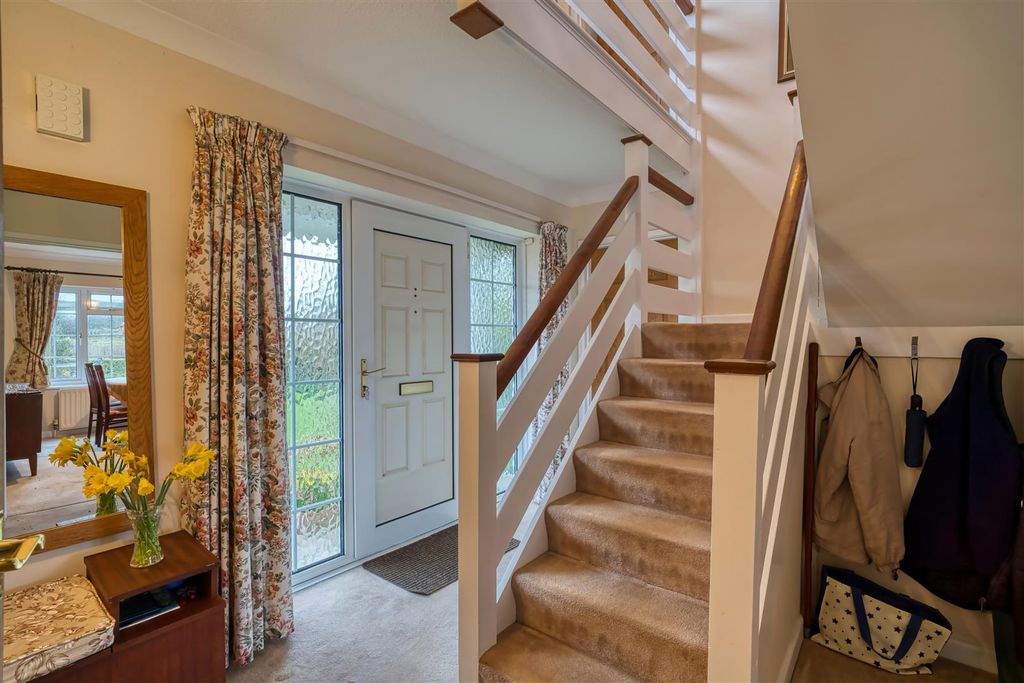 Property photo 2 of 11 Entrance Hallway