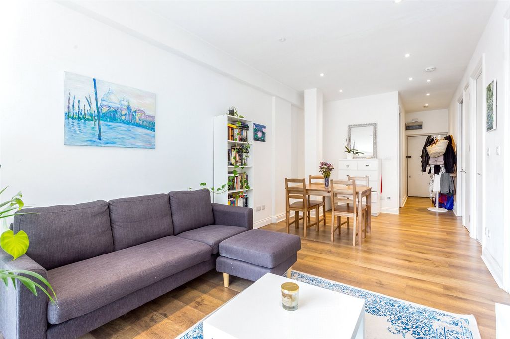 Property photo 1 of 15 Open Plan Living
