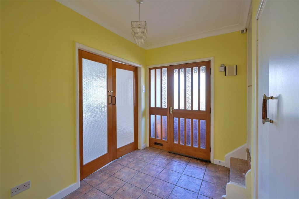 Property photo 2 of 23 Picture No. 27