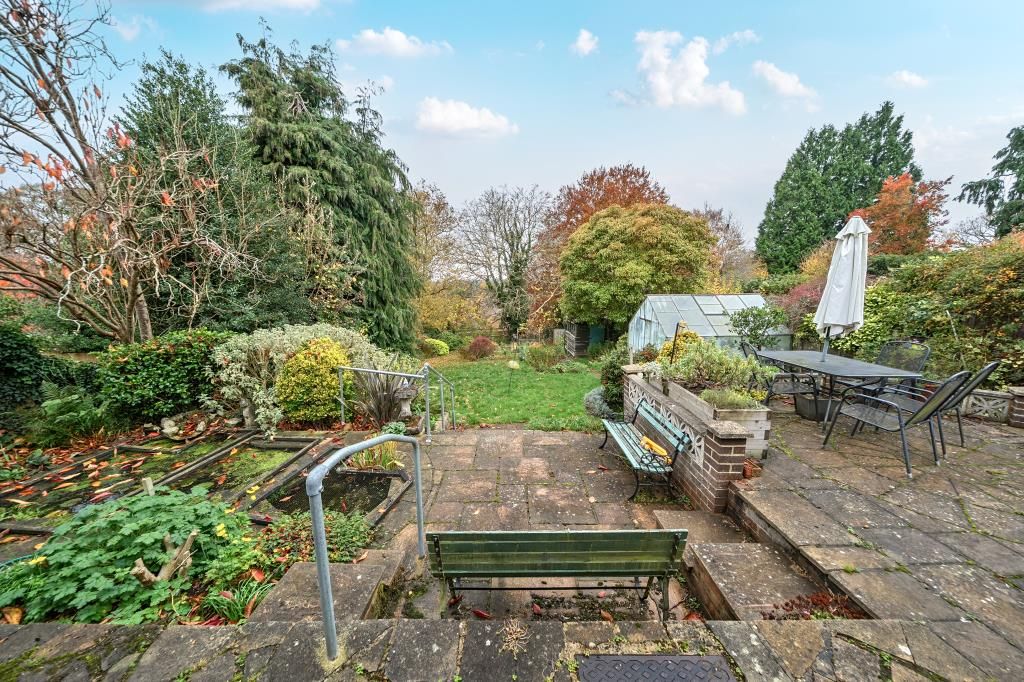 Property photo 3 of 18 Garden