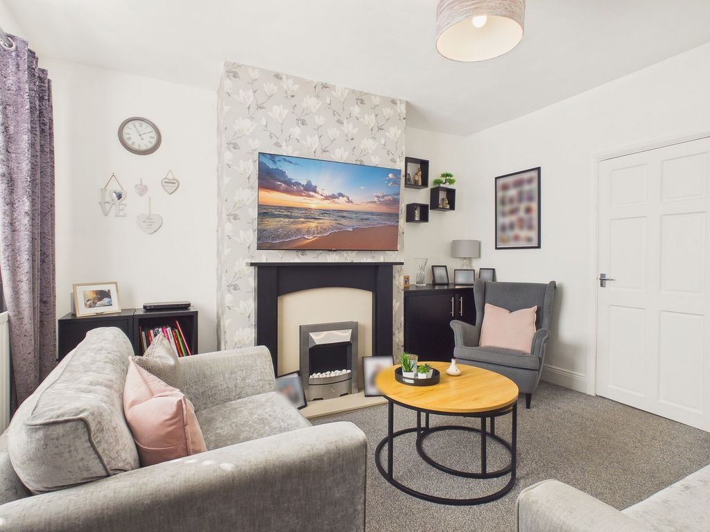 Property photo 2 of 10 Lounge