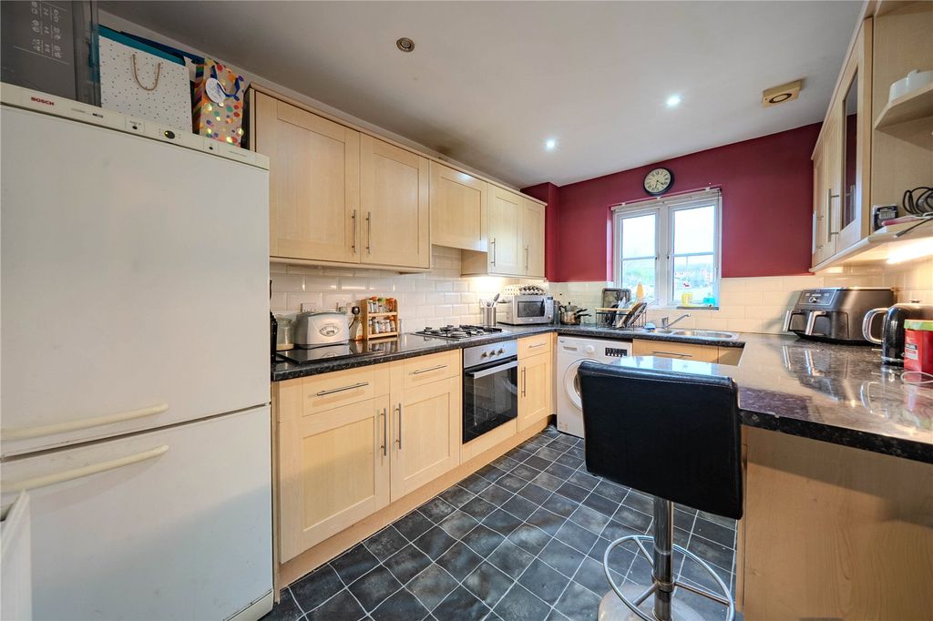 Property photo 2 of 13 Picture No. 27