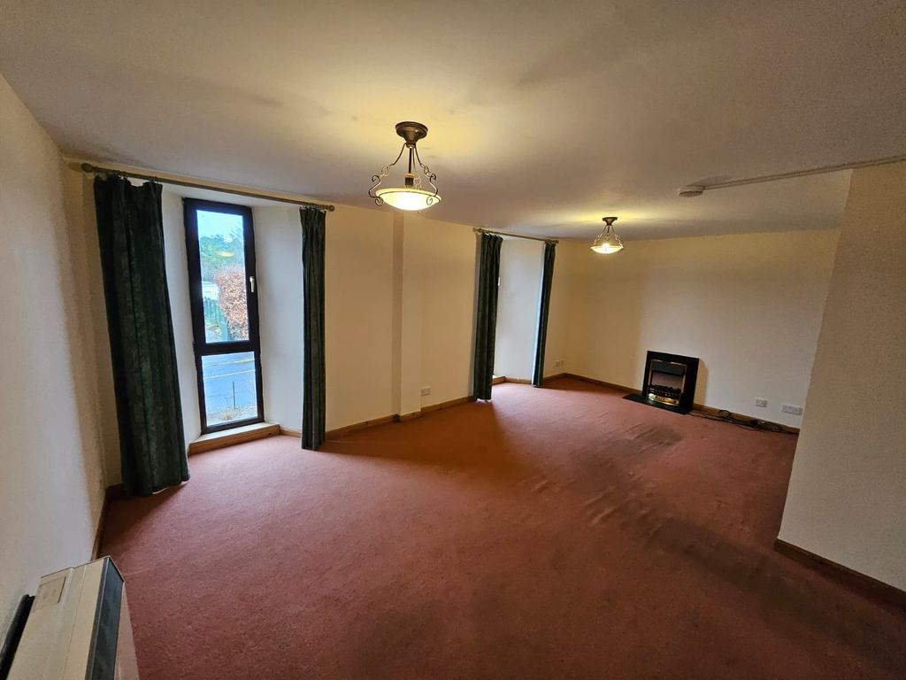 Property photo 3 of 6 Gallery