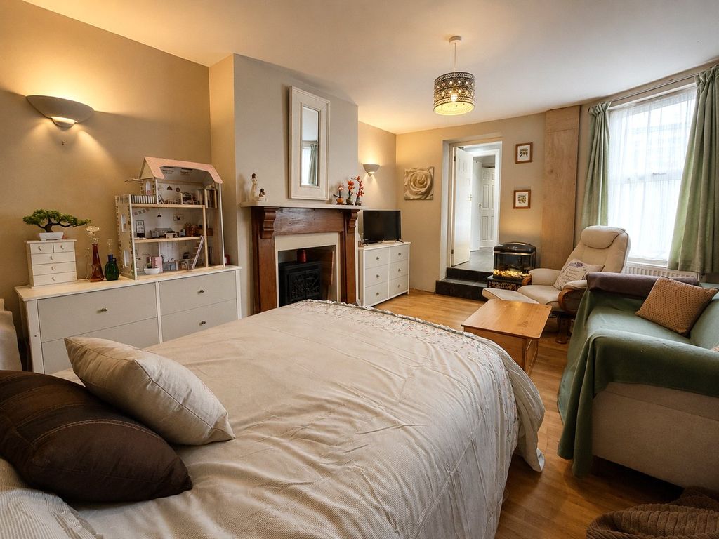 Additional image 26 of 5 bed semi-detached house for saleCharles Street, Milford Haven, Pembrokeshire SA73