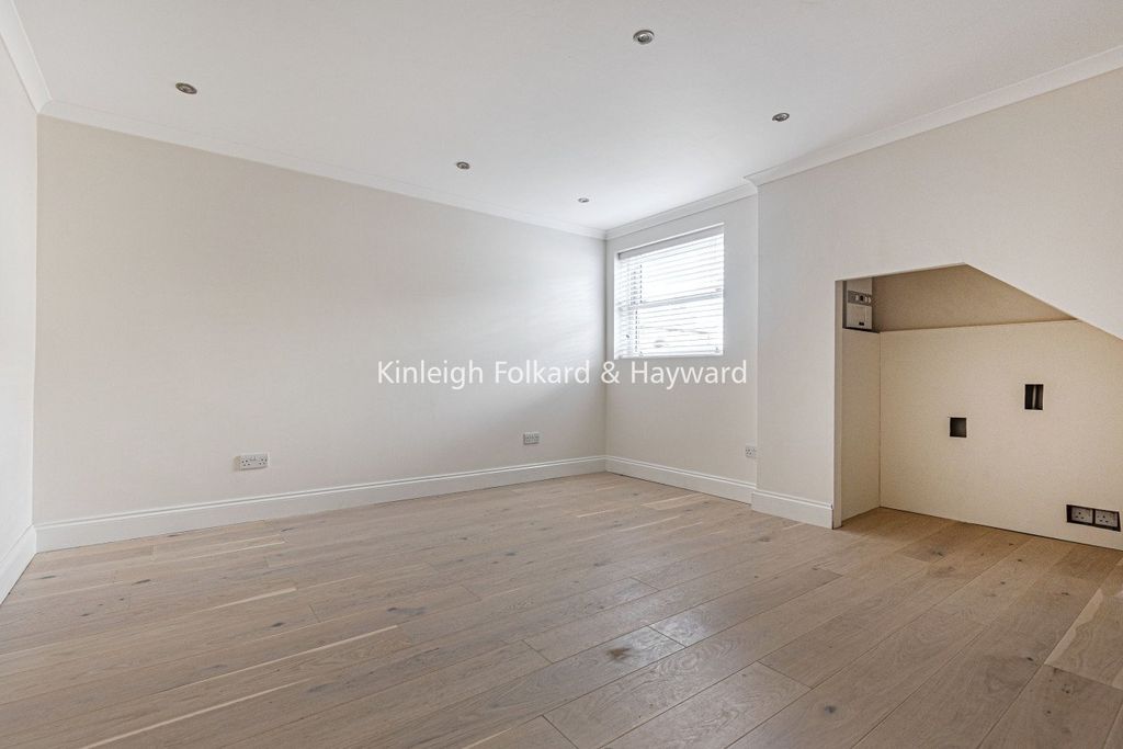 Property photo 2 of 6 Picture 2