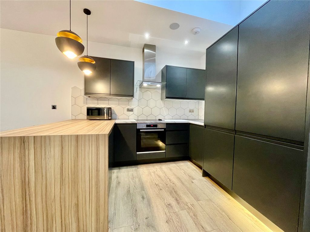 Additional image 8 of 2 bed flat for saleCity Bridge Apartments, Glovers Court, Preston, Lancashire PR1