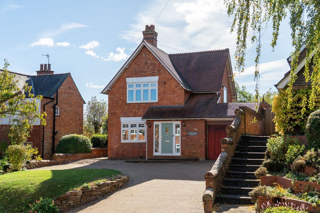 Property photo 1 of 34