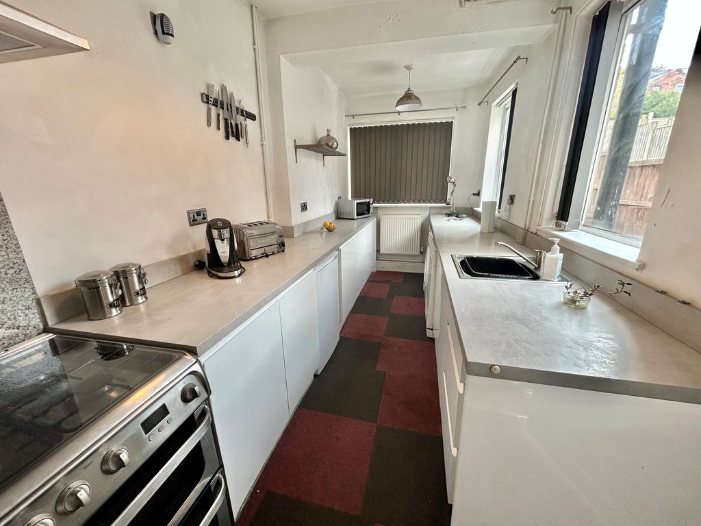 Property photo 2 of 11 Image