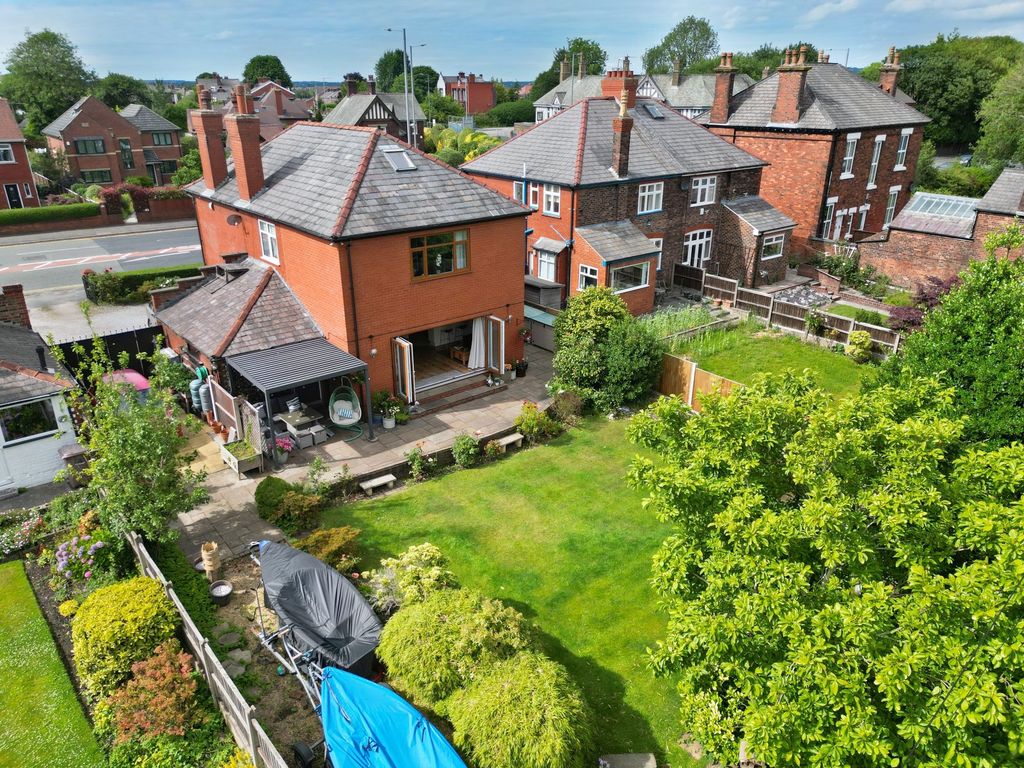 Property photo 2 of 47