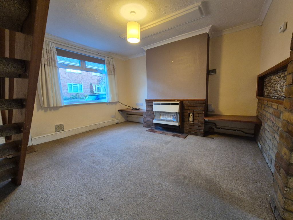 Property photo 2 of 8 Image