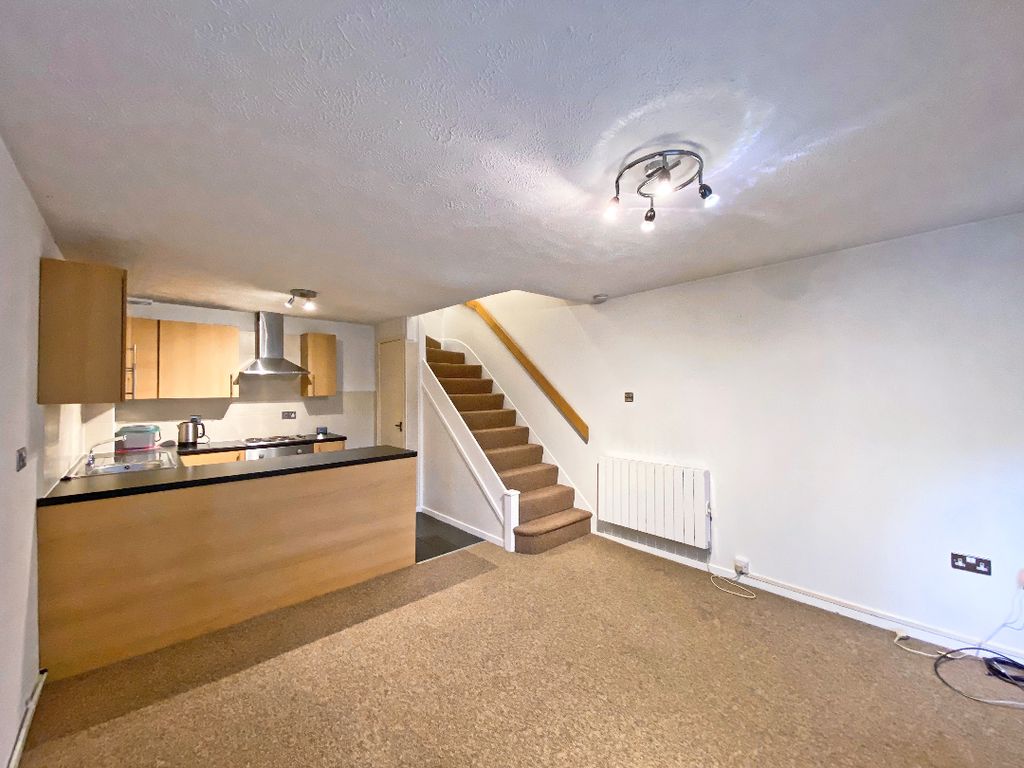 Property photo 3 of 7 3
