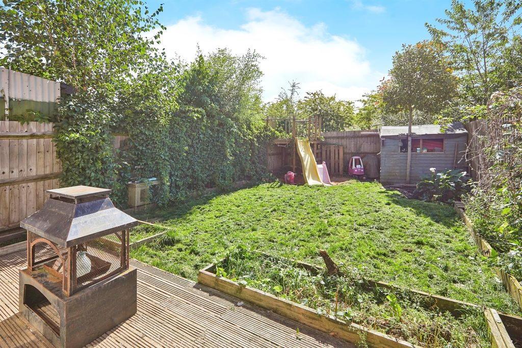 Property photo 2 of 17