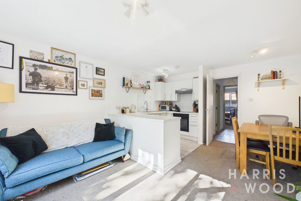 Property photo 3 of 13 5539357