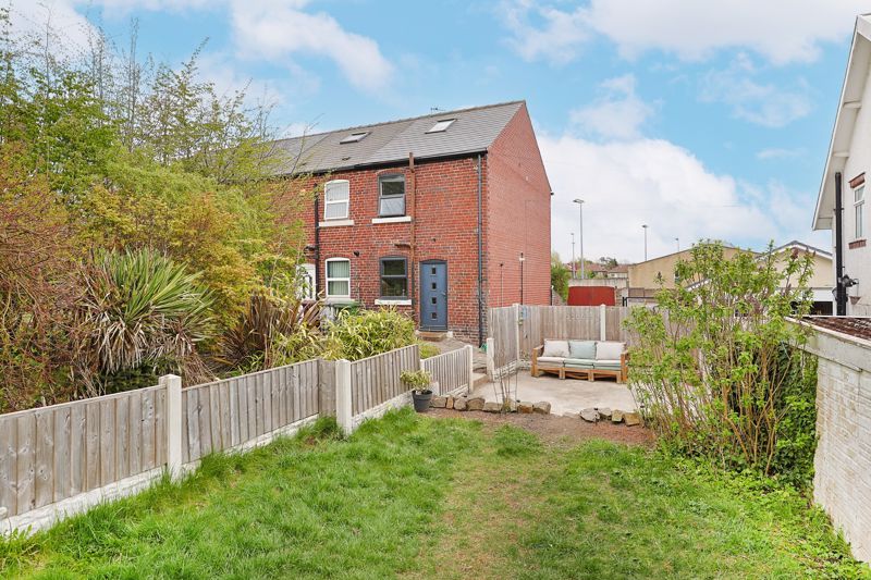Property photo 3 of 24 Garden &amp; Rear