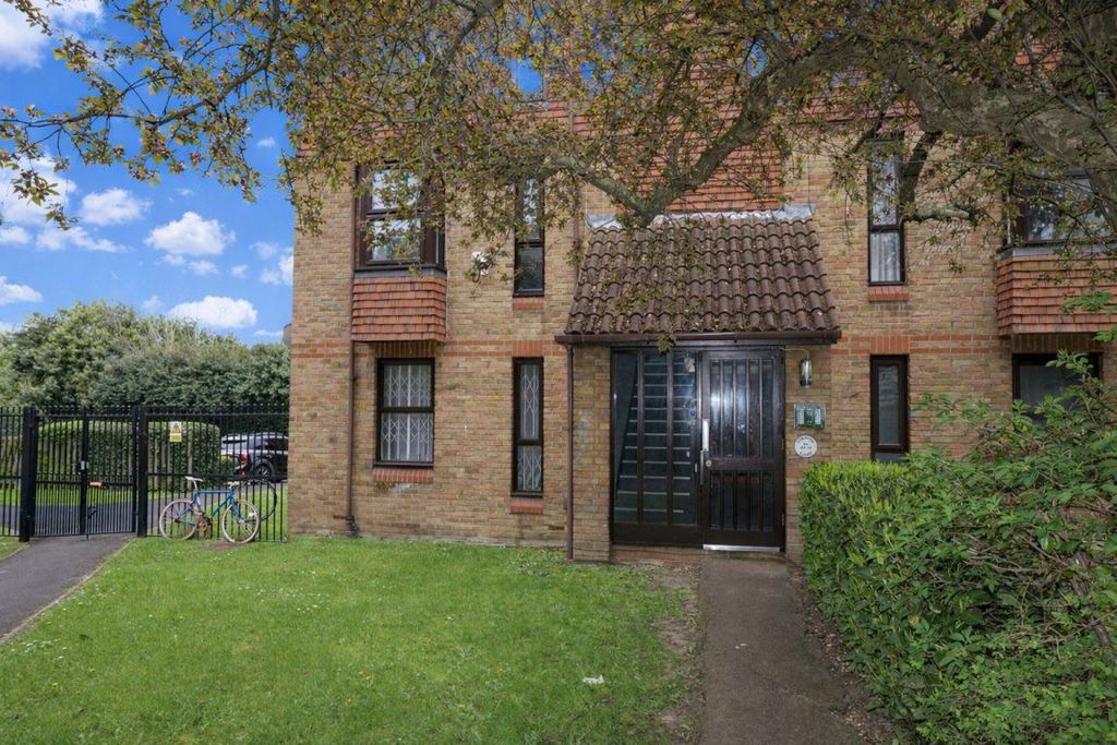 Property photo 1 of 8