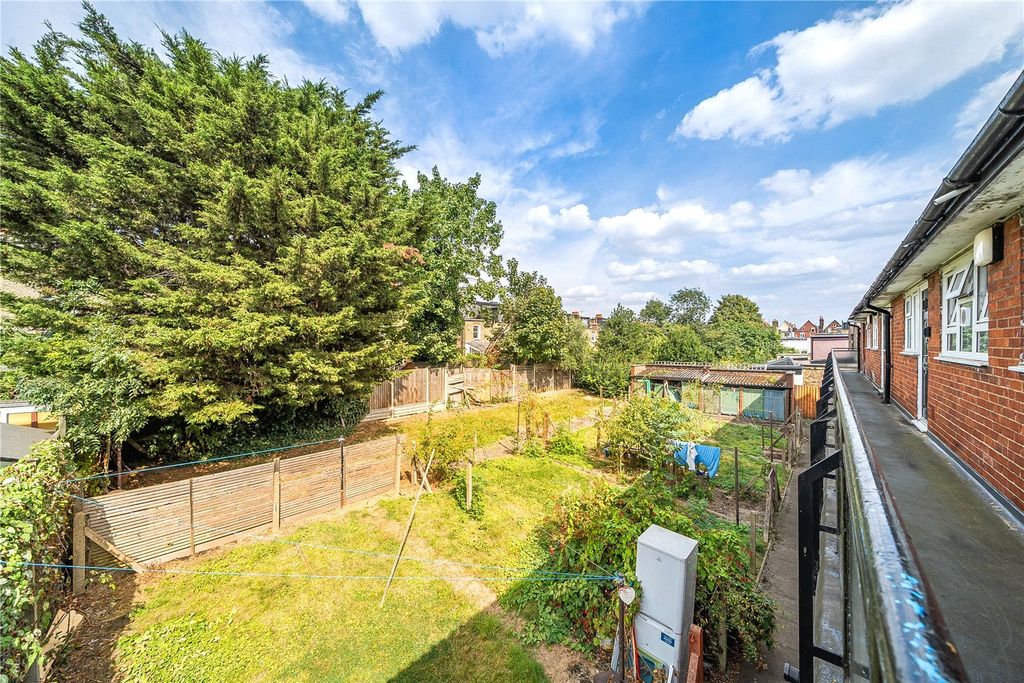 Property photo 2 of 12 Picture No. 36