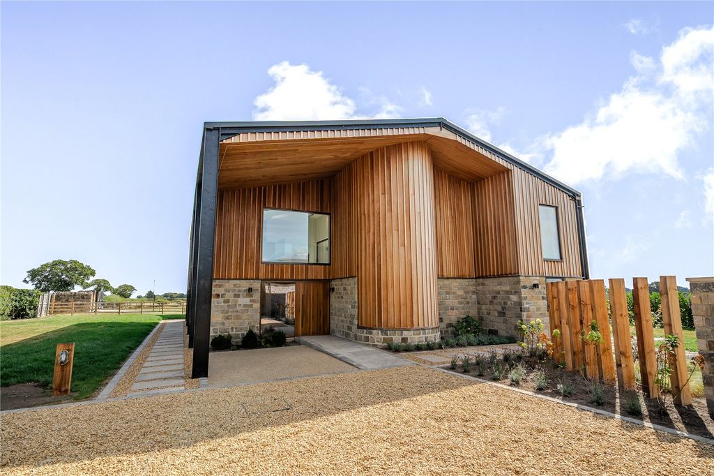 Property photo 1 of 29 Picture 1