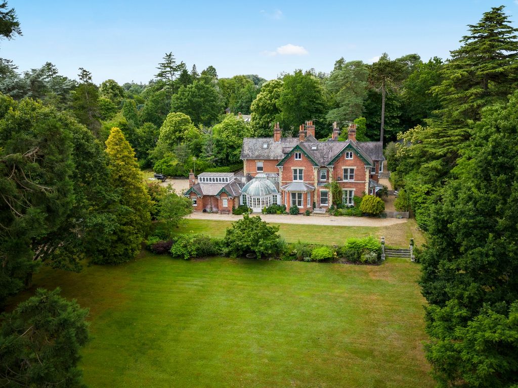 Property photo 1 of 18