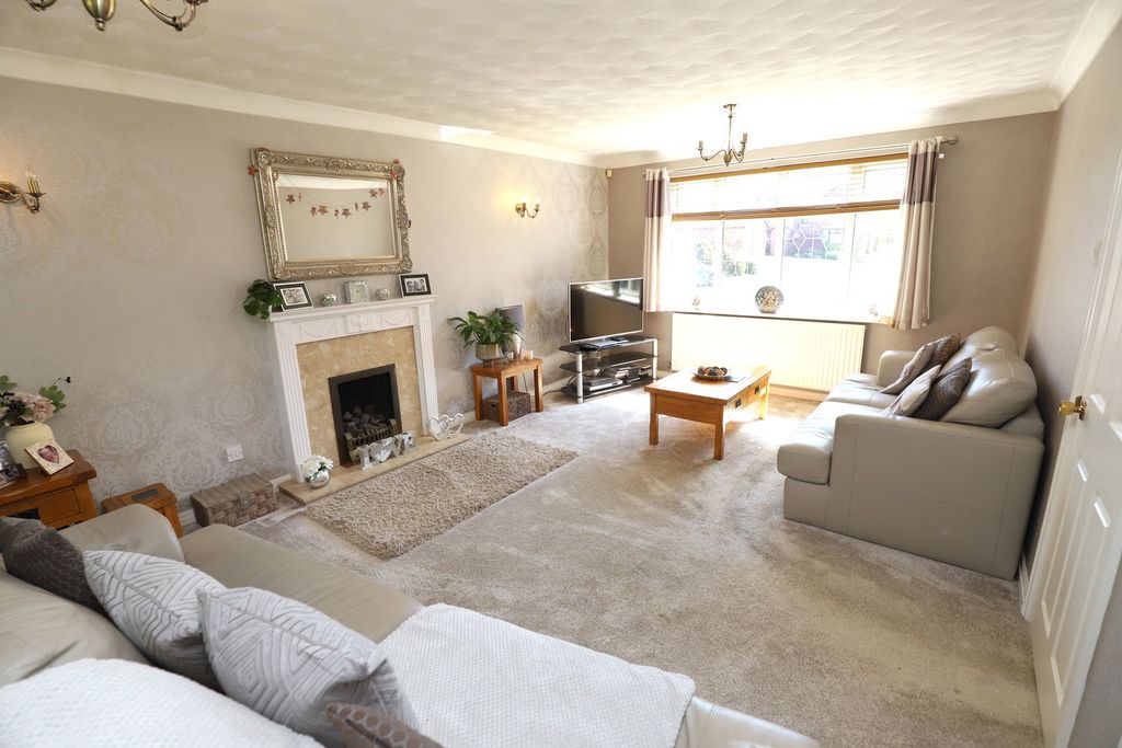 Property photo 3 of 45