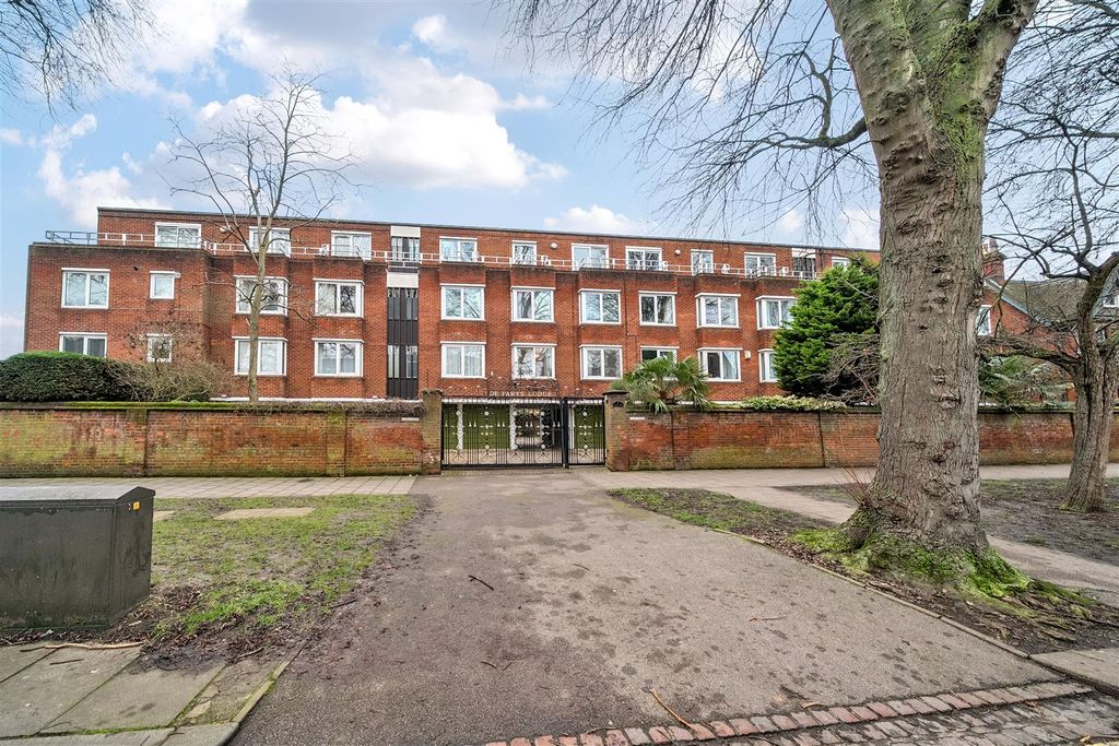 Additional image 9 of 2 bed flat for saleDe Parys Avenue, Bedford MK40
