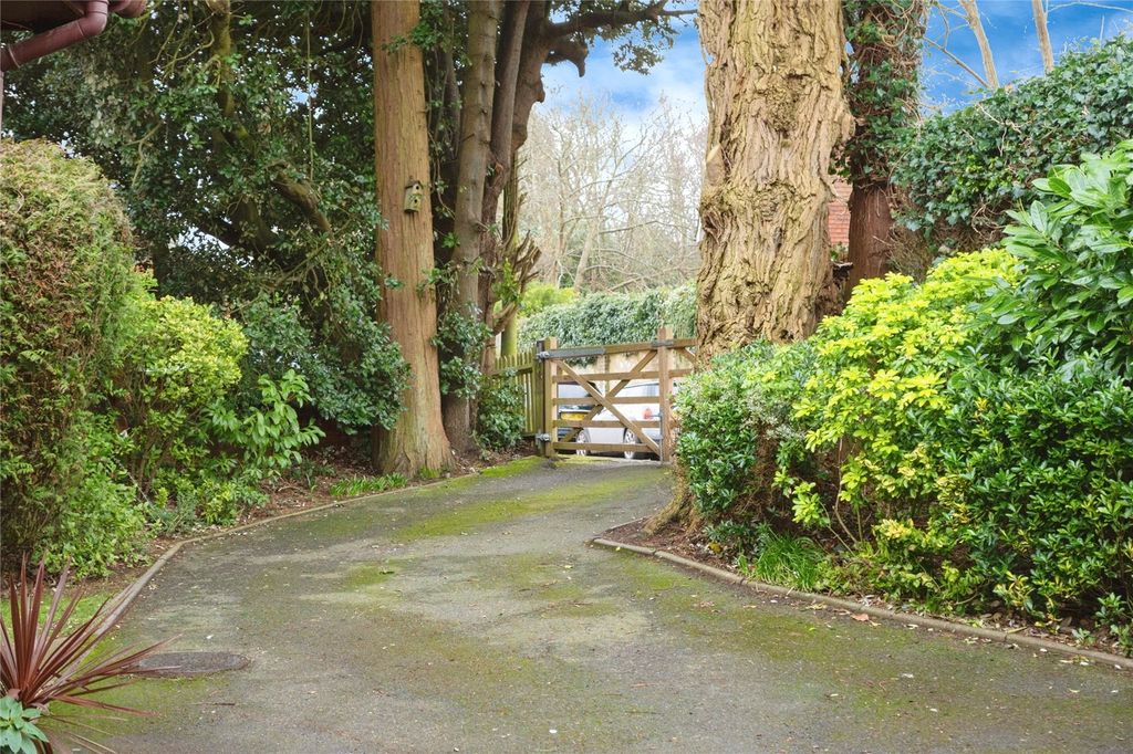 Property photo 3 of 26 Picture No. 14