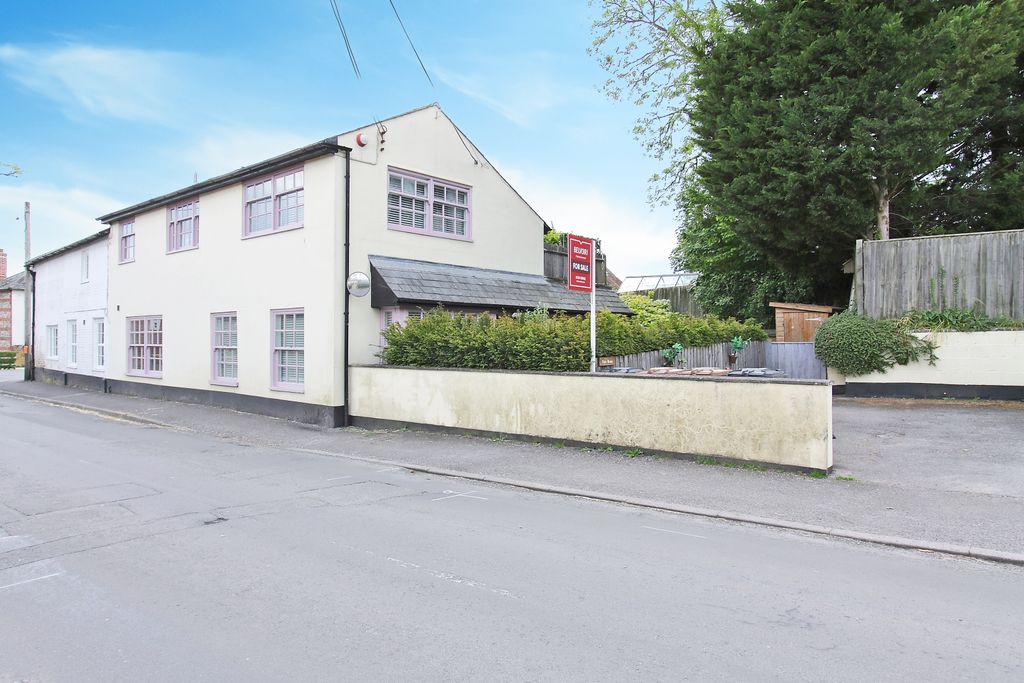 Property photo 2 of 14