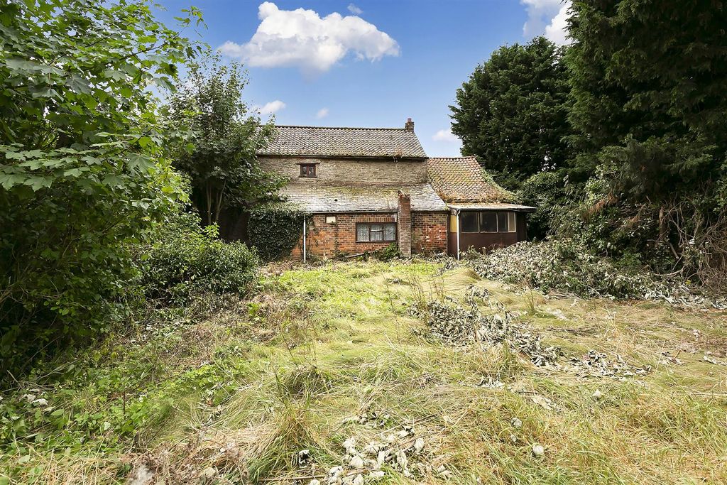 Property photo 2 of 6