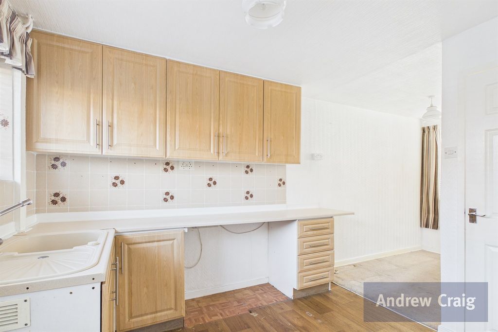 Property photo 3 of 16 Kitchen Diner