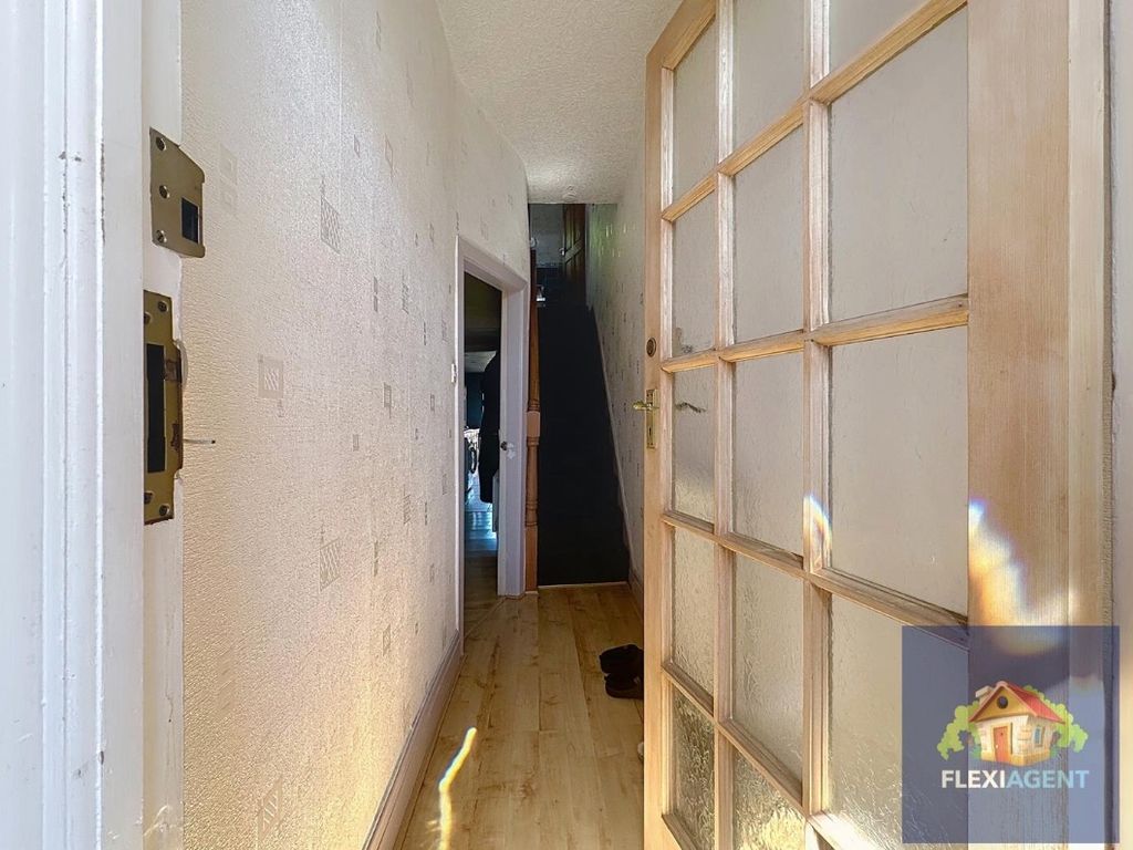 Property photo 3 of 21 5157172