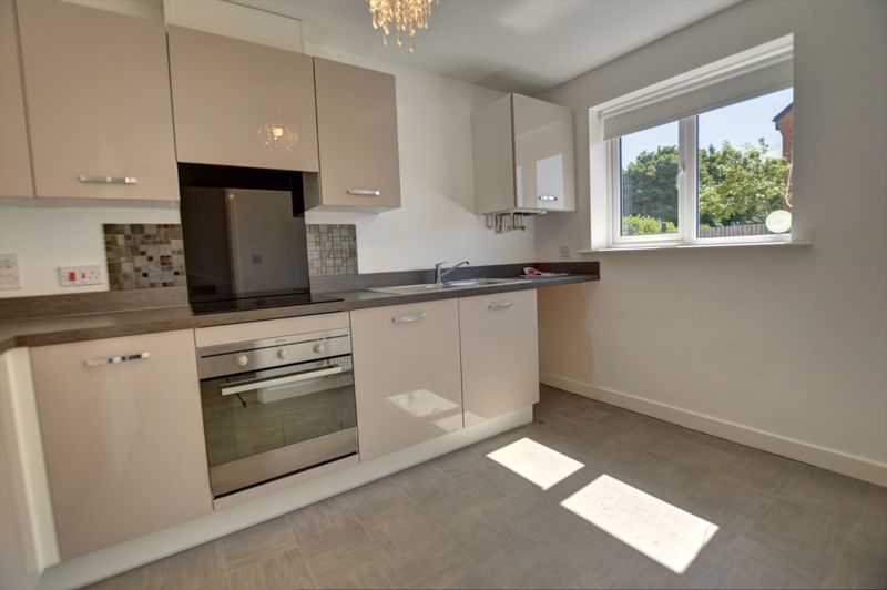 Property photo 2 of 12 Photo 7