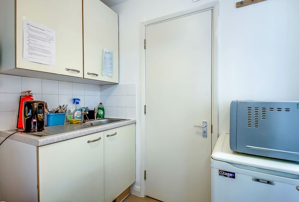 Property photo 2 of 4