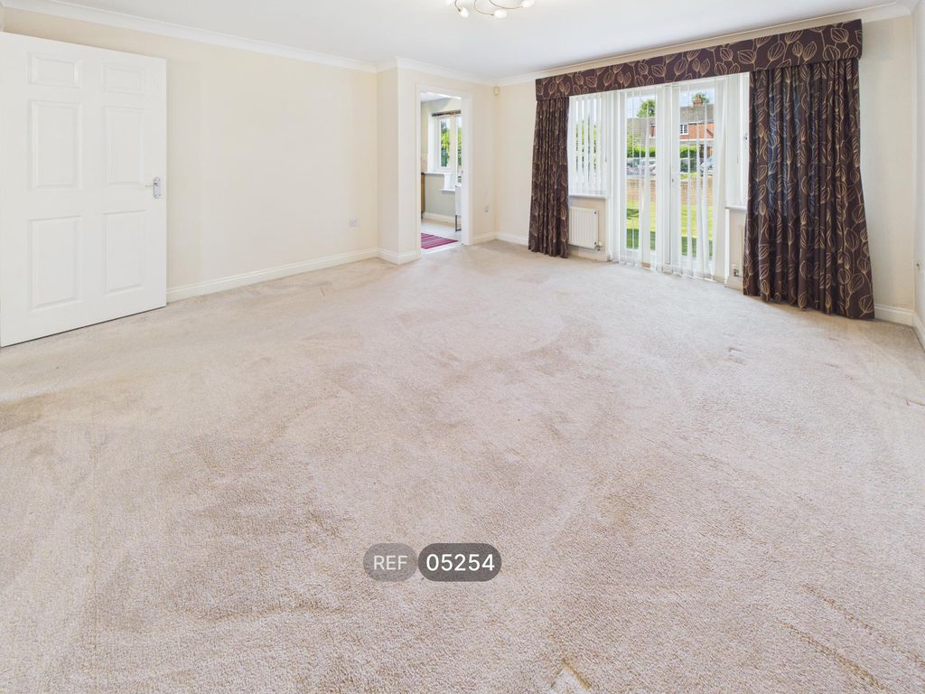 Property photo 3 of 10 Living Room