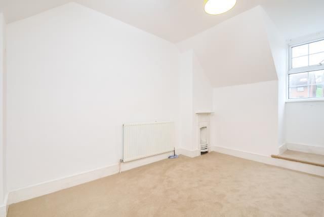 Property photo 3 of 10 Bedroom