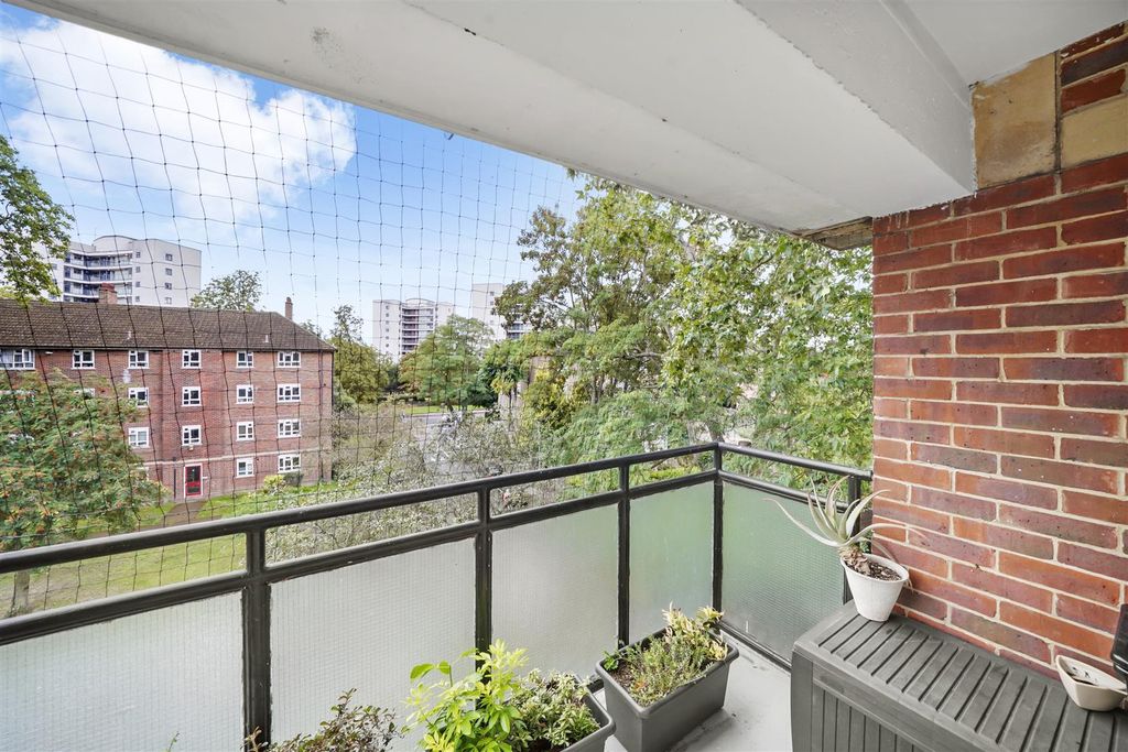 Property photo 2 of 8 Balcony