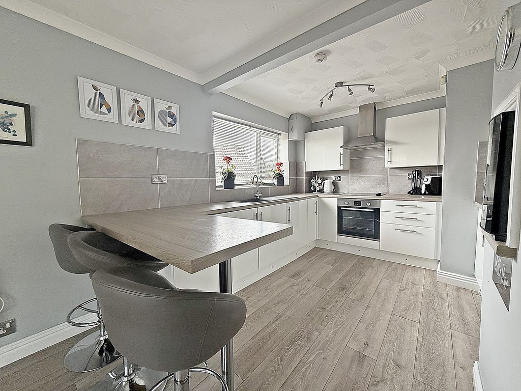 Property photo 3 of 26 Kitchen-Diner