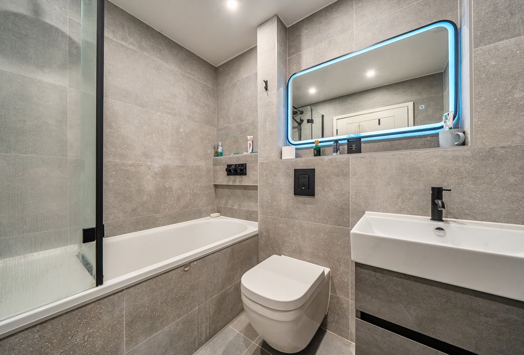 Property photo 2 of 12 1420602-4-69Aaf84...