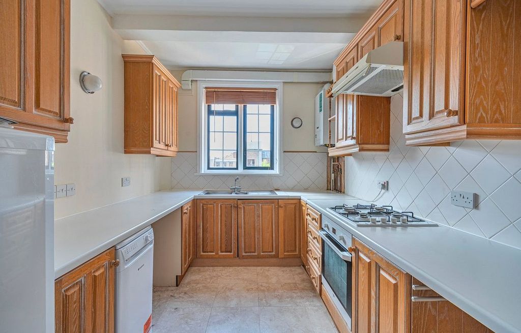 Property photo 2 of 15 Picture No. 04