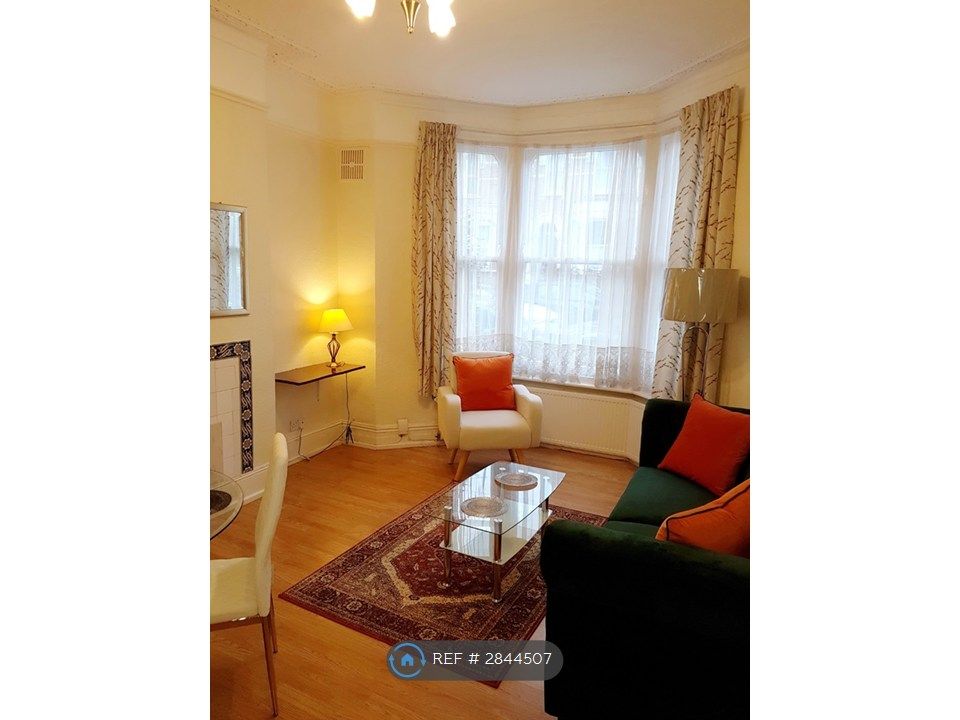 Property photo 2 of 6