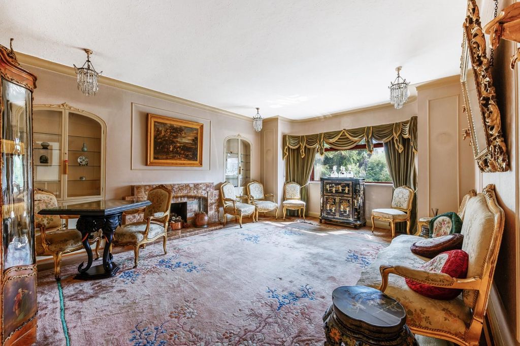 Property photo 3 of 22 Dallas Road-3.Jpg