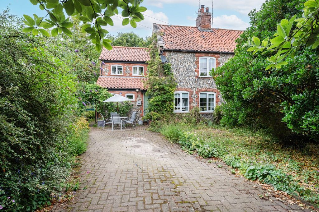 Property photo 1 of 28