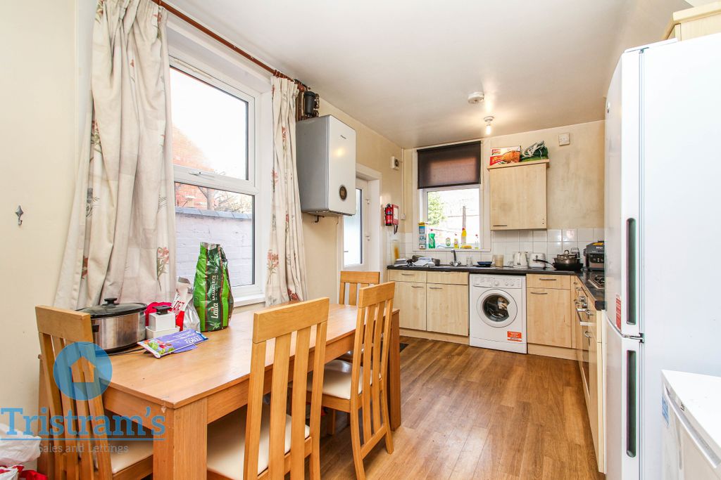 Property photo 2 of 14 Img_5909