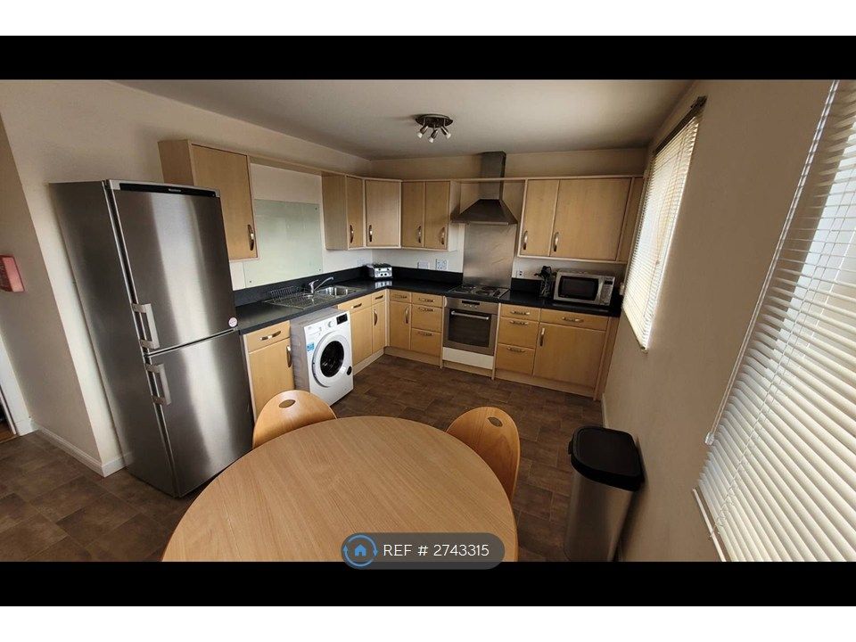 Property photo 2 of 13