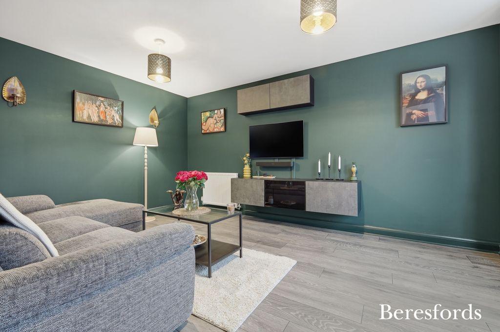 Property photo 2 of 20 Picture No. 23