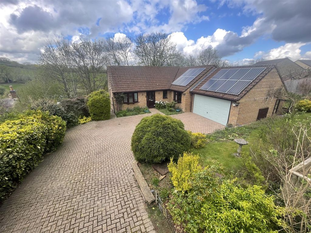 Property photo 1 of 14