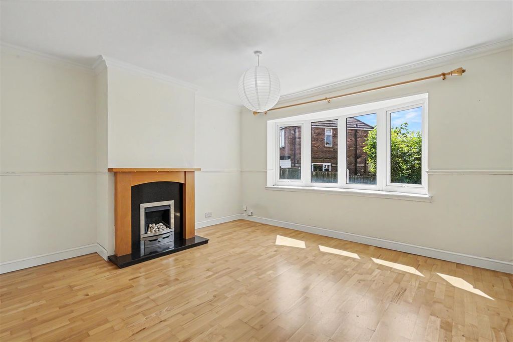 Property photo 2 of 17 Lounge/Sitting Room
