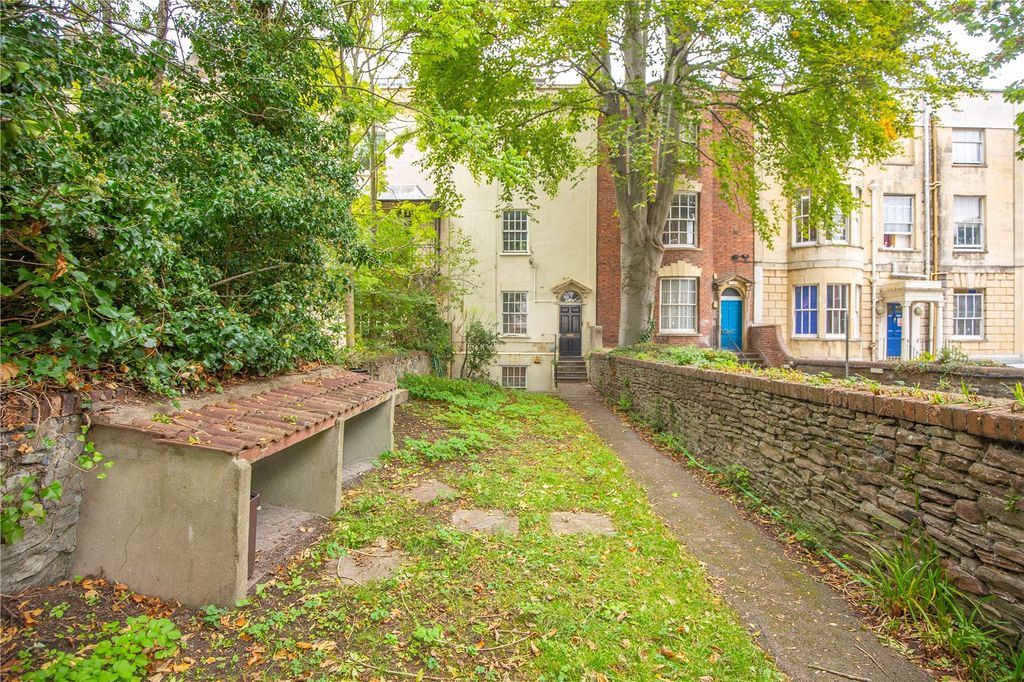 Property photo 3 of 14 Picture No. 25