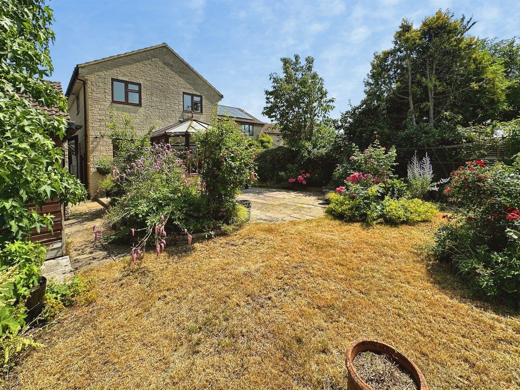 Property photo 1 of 22