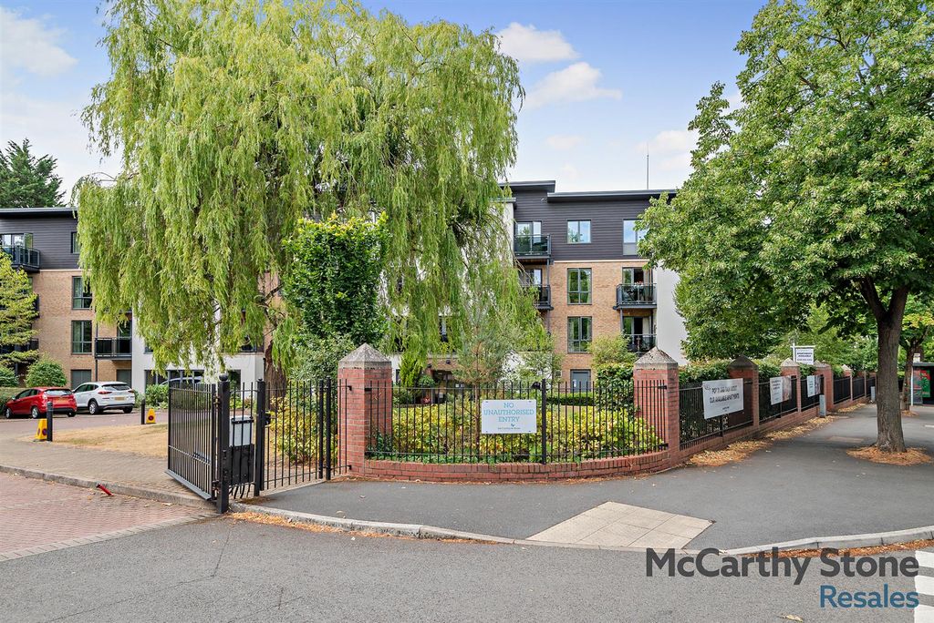 Property photo 1 of 17 Jenner Court